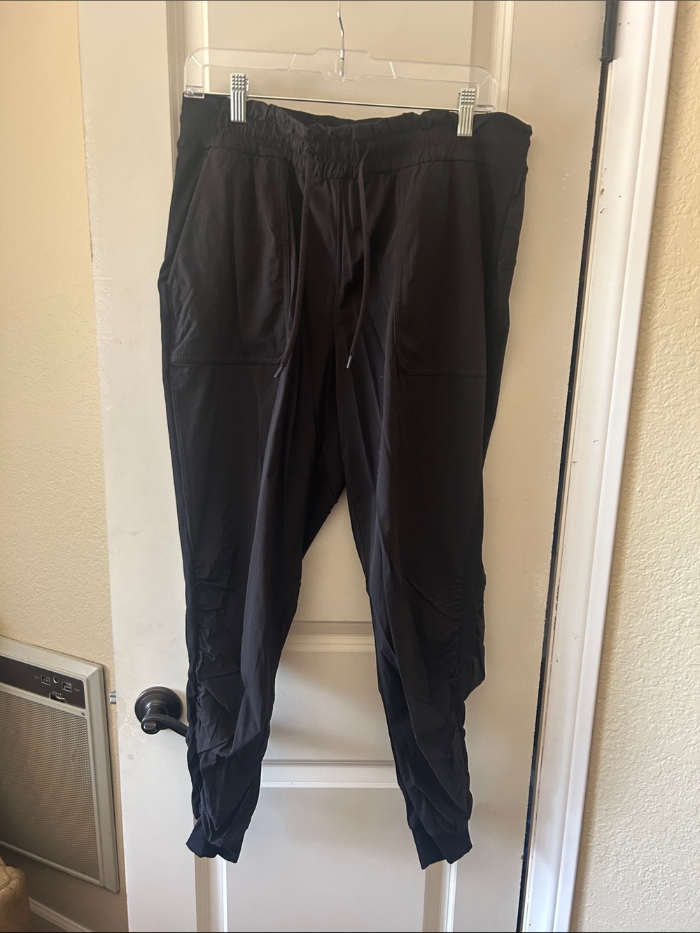 lululemon athletica Black Women's Track Jogger Pants with Elastic Cuffs